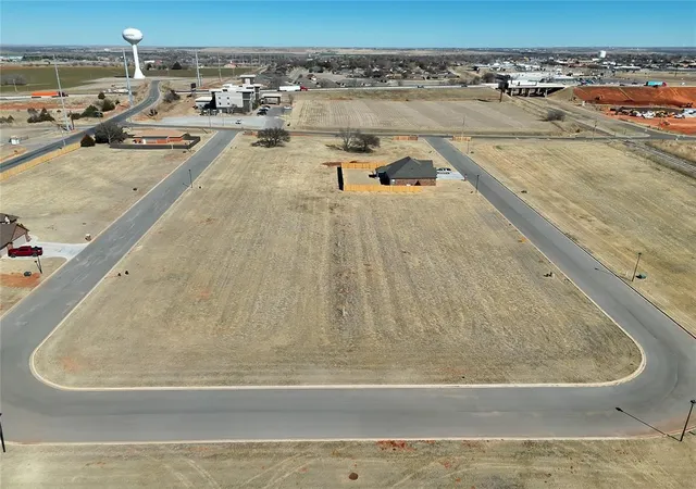 5th image of 13 Flintlock Trl, Clinton, OK 73601 | MLS# 1222838