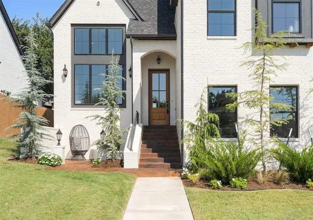 3rd image of 7325 Skipping Stone Dr, Edmond, OK 73034 | MLS# 1222839
