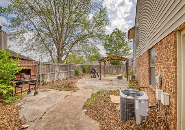 4th image of 112 Jackson Ave, Weatherford, OK 73096 | MLS# 1222888