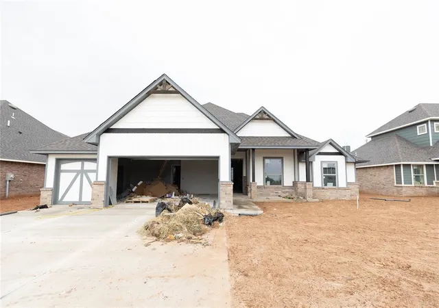 Photo 2 of Single family home for sale at 11109 Nw 90th Street, Yukon, OK 73099 | MLS# 1222908 | Listing updated on 2026-09-30