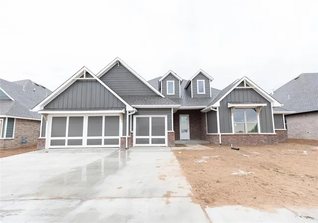 Photo 2 of Single family home for sale at 11101 Nw 90th Street, Yukon, OK 73099 | MLS# 1222948 | Listing updated on 2026-09-30