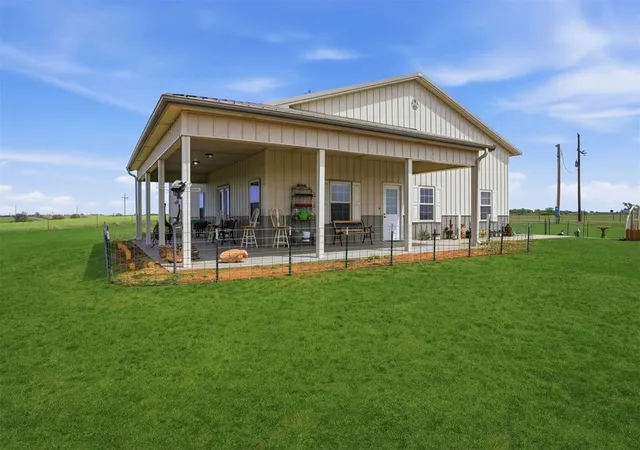 Homes for sale in Sayre, OK | 11763 N 1820 Rd, Sayre, OK 73662 | MLS# 1222972