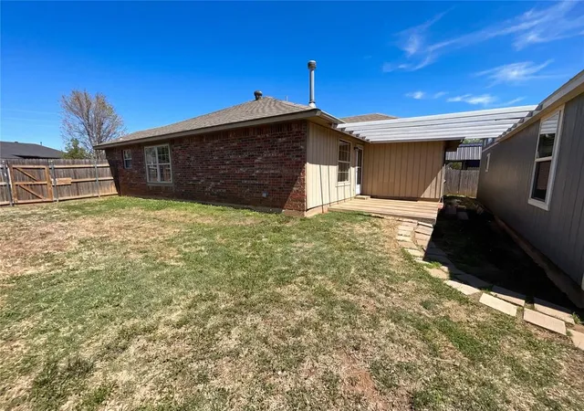 Homes for sale in Noble, OK | 504 Woodbriar, Noble, OK 73068 | MLS# 1222985