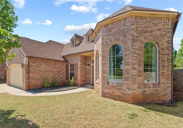 Homes for sale in Yukon, OK | 13617 Keswick Ln, Yukon, OK 73099 | MLS# 1223002