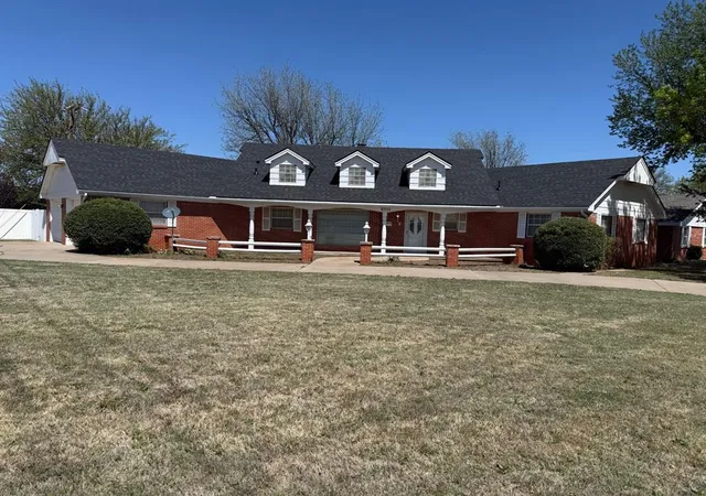 Homes for sale in Mangum, OK | 1000 N Byers Ave, Mangum, OK 73554 | MLS# 1223009