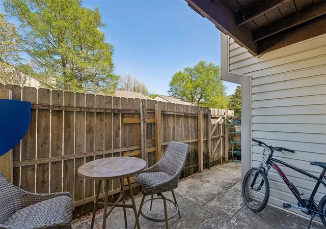 image of 850 Cardinal Creek Blvd, Norman, OK 73072