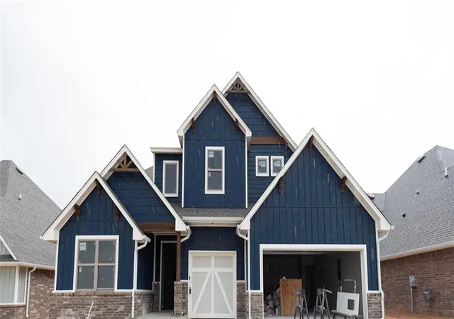 Photo 2 of Single family home for sale at 11005 Nw 90th Street, Yukon, OK 73099 | MLS# 1223049 | Listing updated on 2026-09-30