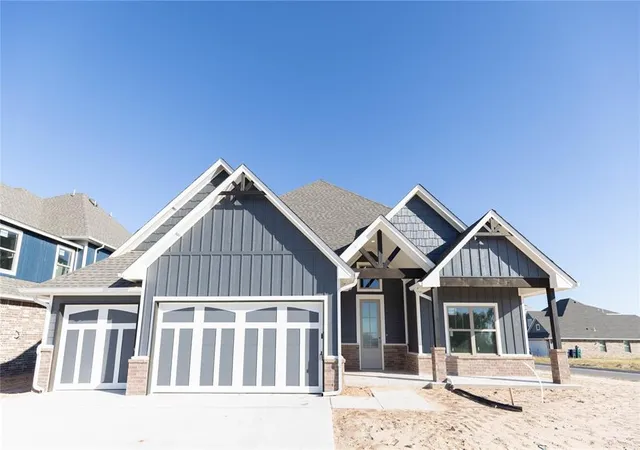Photo 2 of Single family home for sale at 11001 Nw 90th Street, Yukon, OK 73099 | MLS# 1223057 | Listing updated on 2026-10-13