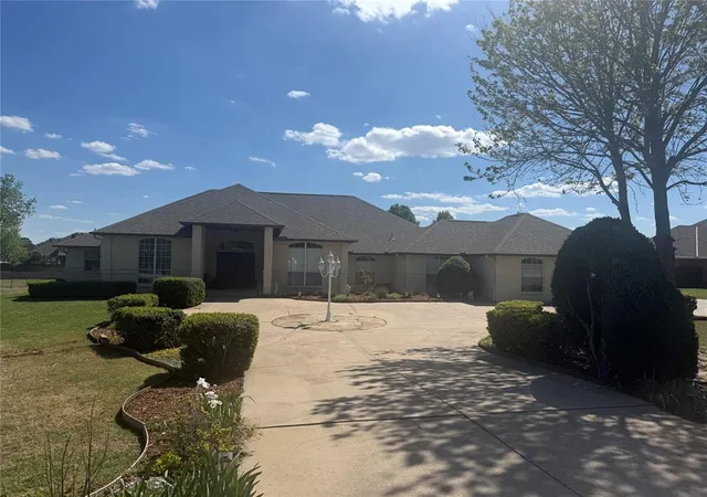 Photo 1 of Single family home for sale at 1508 Sw 35th Street, Moore, OK 73160 | MLS# 1223092 | Listing updated on 2026-04-10