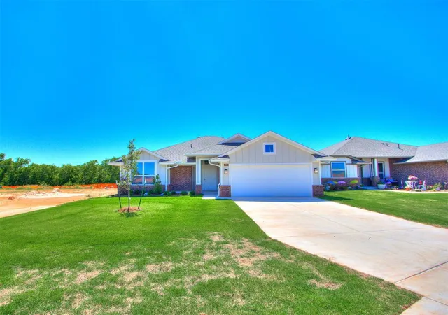 Homes for sale in Moore, OK | 1717 Pin Cherry Ln, Moore, OK 73160 | MLS# 1223121