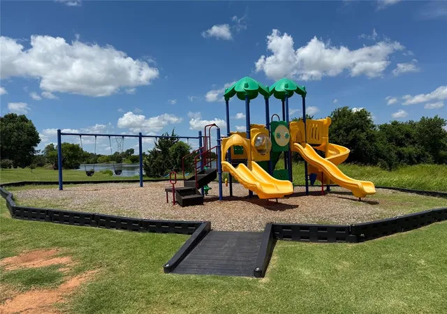 Photo 5 of Single family home for sale at 14008 Tybee Is Dr, Yukon, OK 73099 | MLS# 1223141 | Listing updated on 2026-08-26