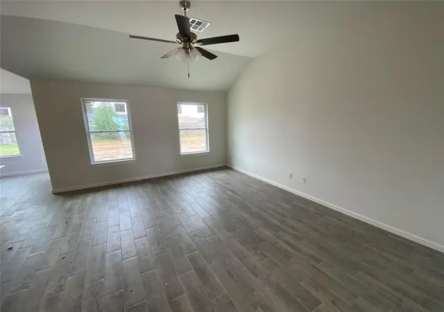 Photo 4 of Sale Pending at 20653 Brush Crk Blvd, Harrah, OK 73045 | MLS# 1223151 | Listing updated on 2026-06-09