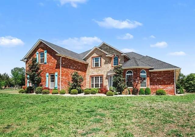 2nd image of 4551 Highland Lake Dr, Norman, OK 73026 | MLS# 1223185