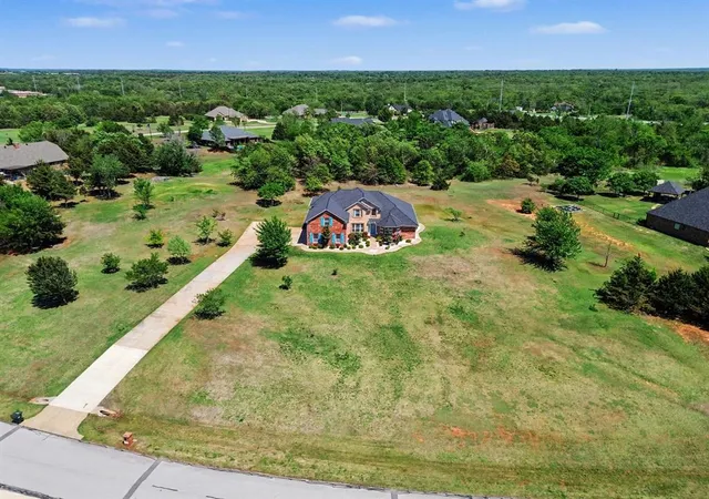 3rd image of 4551 Highland Lake Dr, Norman, OK 73026 | MLS# 1223185