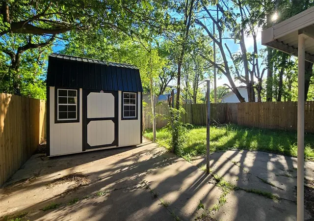 5th image of 218 Nw 5Th Ave, Ardmore, OK 73401 | MLS# 1223201