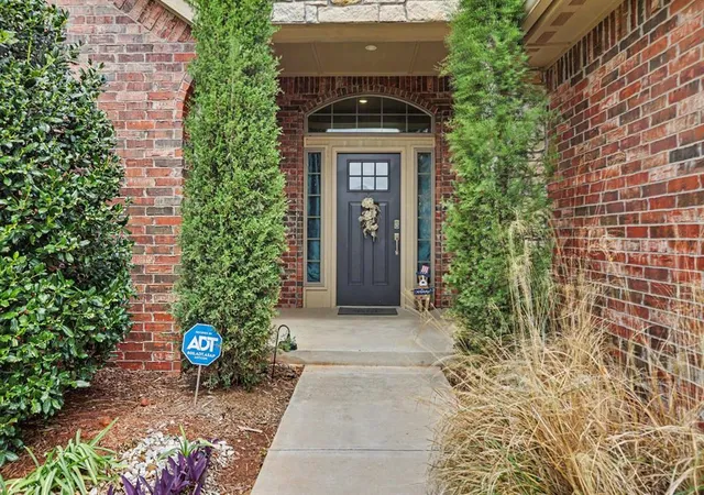 Photo 3 of Single family home for sale at 609 S Texoma Dr, Edmond, OK 73025 | MLS# 1223238 | Listing updated on 2026-08-26