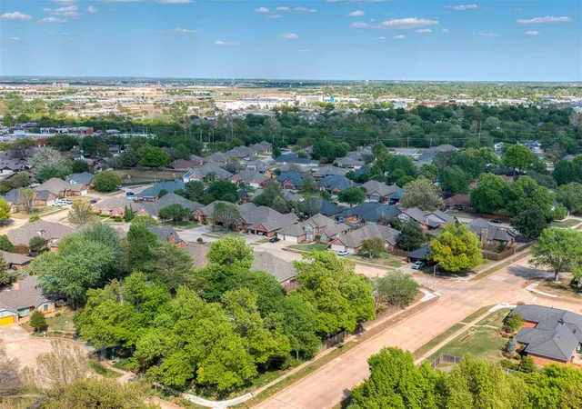 Homes for sale in Norman, OK | 716 Landsdowne Dr, Norman, OK 73072 | MLS# 1223291