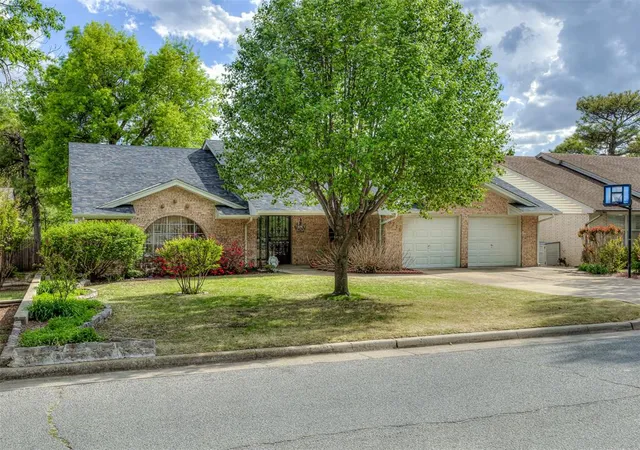 Photo 1 of Single family home for sale at 5716 Nw 31st Street, Oklahoma City, OK 73122 | MLS# 1223331 | Listing updated on 2026-05-15