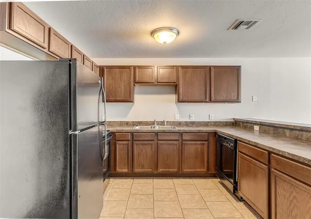 5th image of 1320 SE 12th Ave, Norman, OK 73071
