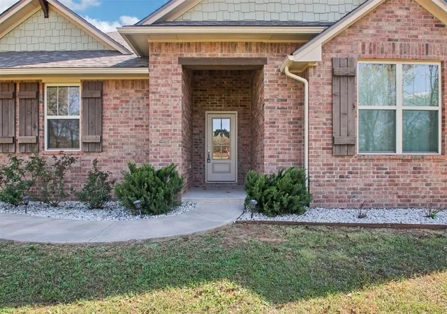 Photo 5 of Single Family Residence at 17194 SE 149th Street, Newalla, OK 74857 | MLS# 1223415 | | Sold on 2026-06-30