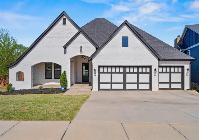 Photo 1 of Single family home for sale at 1533 Sadie Crk Rd, Edmond, OK 73034 | MLS# 1223475 | Listing updated on 2026-09-15
