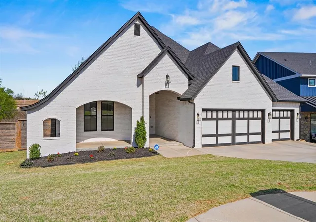 Photo 3 of Single family home for sale at 1533 Sadie Crk Rd, Edmond, OK 73034 | MLS# 1223475 | Listing updated on 2026-09-15