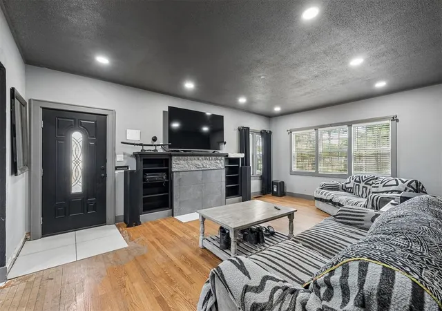 3rd image of 802 S 14Th St, Chickasha, OK 73018 | MLS# 1223489