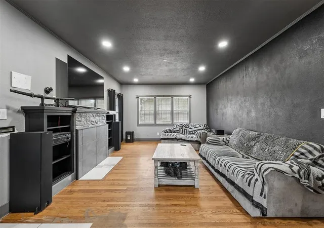 4th image of 802 S 14Th St, Chickasha, OK 73018 | MLS# 1223489