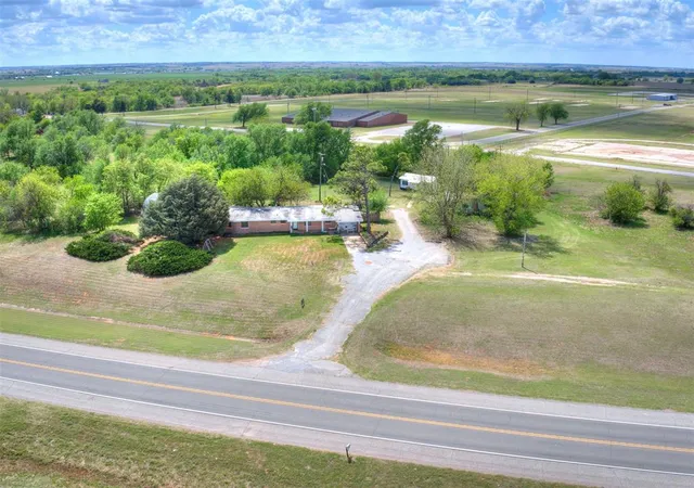 Homes for sale in Chickasha, OK | 2200 Hwy 81, Chickasha, OK 73018 | MLS# 1223505