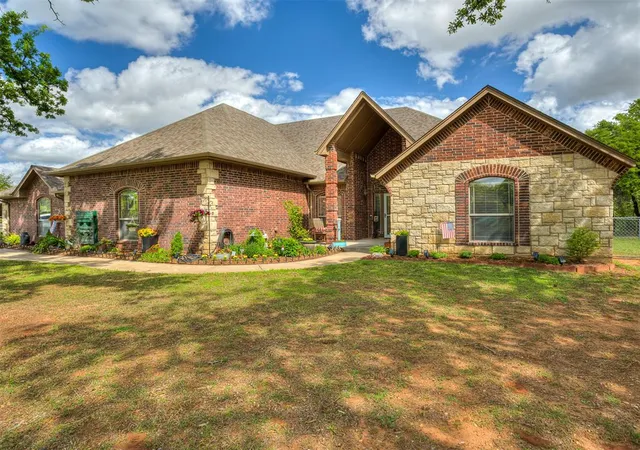 Photo 3 of Single family home for sale at 11597 273rd Street, Blanchard, OK 73010 | MLS# 1223538 | Listing updated on 2026-04-20