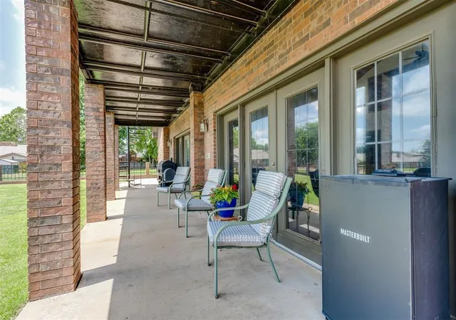 4th image of 10116 Thompson Ave, Yukon, OK 73099 | MLS# 1223550