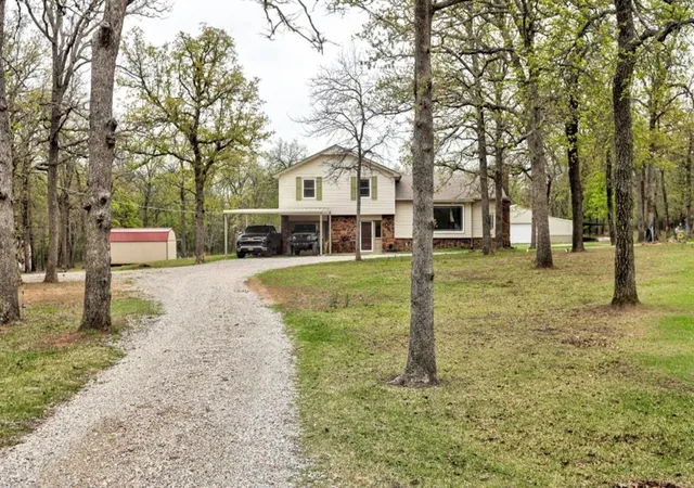 2nd image of 21024 Judy Cir, Mc Loud, OK 74851 | MLS# 1223617