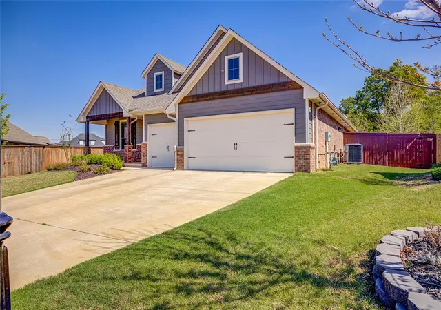 3rd image of 3000 Grapevine St, Edmond, OK 73034 | MLS# 1223623