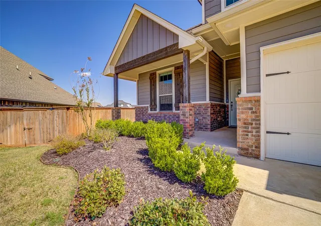 4th image of 3000 Grapevine St, Edmond, OK 73034 | MLS# 1223623