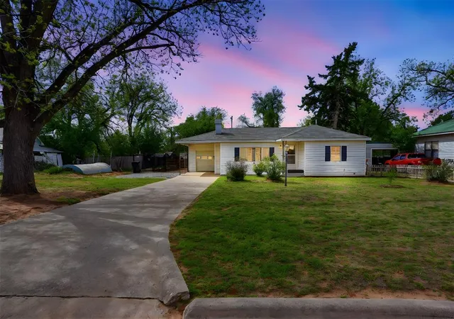 Photo 2 of Single family home for sale at 313 E Davis Ave, Tipton, OK 73570 | MLS# 1223641 | Listing updated on 2026-08-18