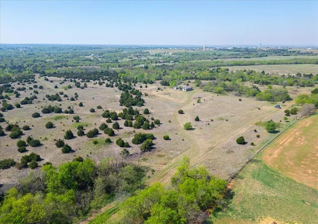 3rd image of 720 Nw Richland Rd, Piedmont, OK 73078 | MLS# 1223646