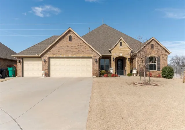 3rd image of 13500 Matera Cir, Oklahoma City, OK 73170 | MLS# 1223648
