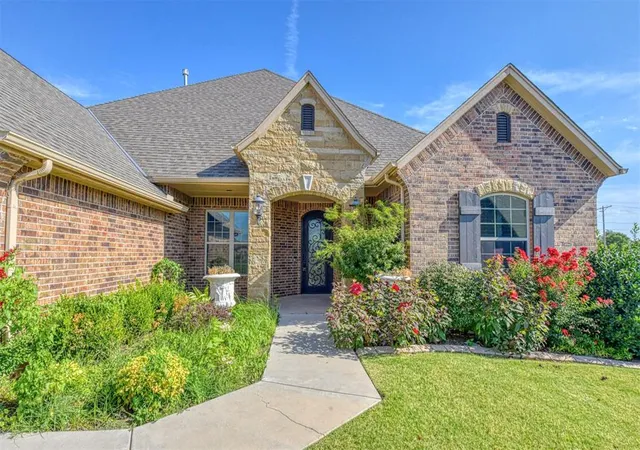 2nd image of 13500 Matera Cir, Oklahoma City, OK 73170 | MLS# 1223648