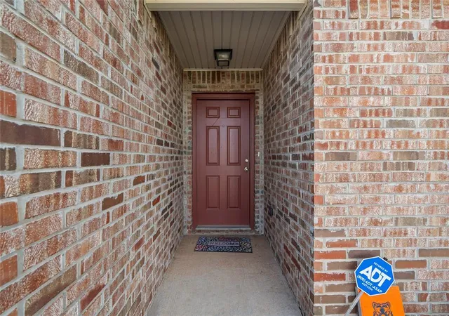 Photo 3 of Single family home for sale at 1319 Chuck Wagon Dr, El Reno, OK 73036 | MLS# 1223677 | Listing updated on 2026-08-27