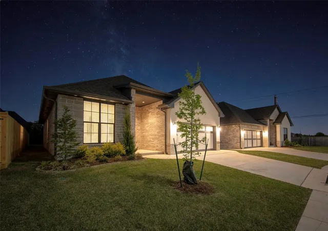 Photo 3 of Single family home for sale at 2905 SW 132nd Street, Oklahoma City, OK 73170 | MLS# 1223712 | Listing updated on 2026-05-06