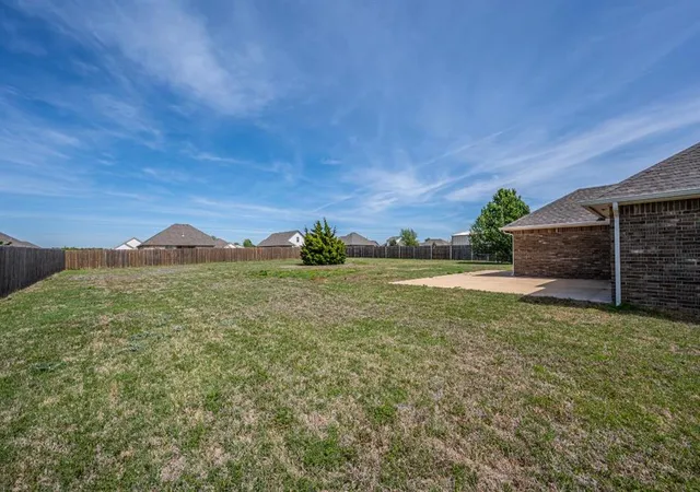 27th image of 1281 Lakeview Dr, Guthrie, OK 73044 | MLS# 1223720