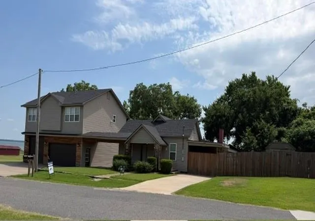 1st image of 514 N J St, Eufaula, OK 74432 | MLS# 1223732