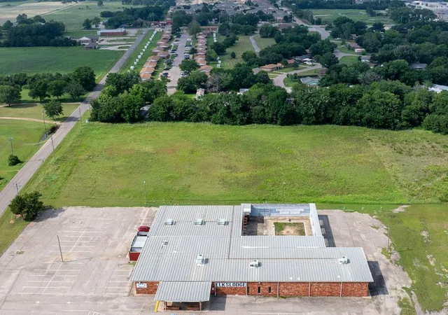 3rd image of 3800 W Main St, Durant, OK 74701 | MLS# 1223733