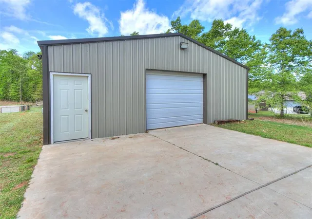Photo 3 of Sale Pending at 19430 Hidden Pines Dr, Norman, OK 73026 | MLS# 1223737 | Listing updated on 2026-08-18