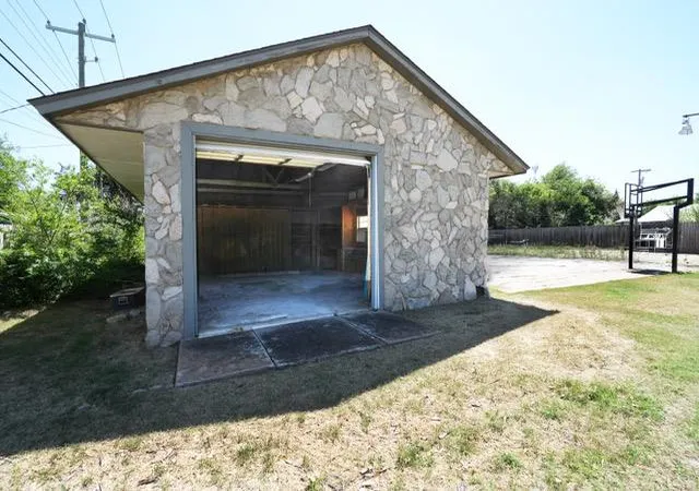 Homes for sale in Warr Acres, OK | 5804 Nw 53rd St, Warr Acres, OK 73122 | MLS# 1223740