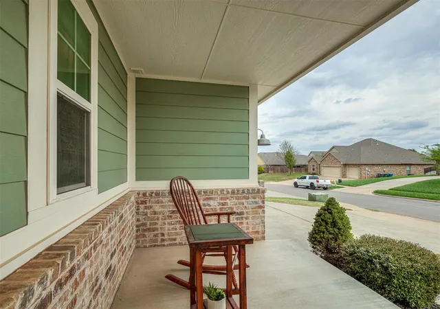 4th image of 2333 Bretton Ln, Edmond, OK 73012 | MLS# 1223780