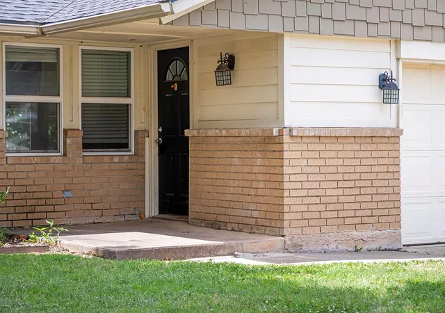 Photo 3 of Single family home for sale at 734 W 7th Street, Edmond, OK 73003 | MLS# 1223836 | Listing updated on 2026-08-26
