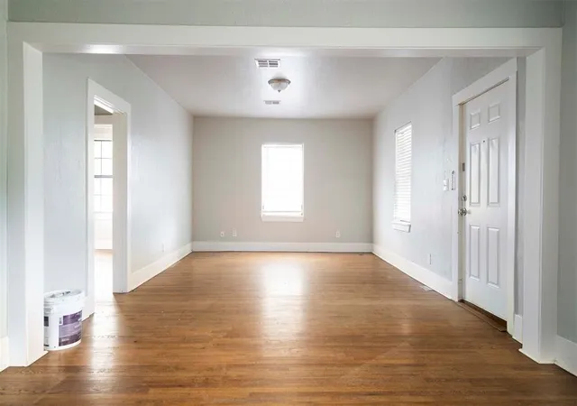 Listing Photo 5 - Condo for sale in building located at 1200 NE 19th St, Oklahoma City, OK 73111
