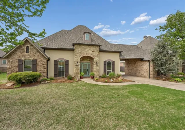 Homes for sale in Choctaw, OK | 2521 Scarlet Oak Ct, Choctaw, OK 73020 | MLS# 1223864