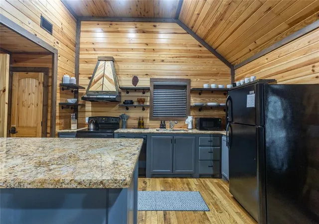 Photo 3 of Sale Pending at 94 Bent Pine Trl, Broken Bow, OK 74728 | MLS# 1223934 | Listing updated on 2026-09-20